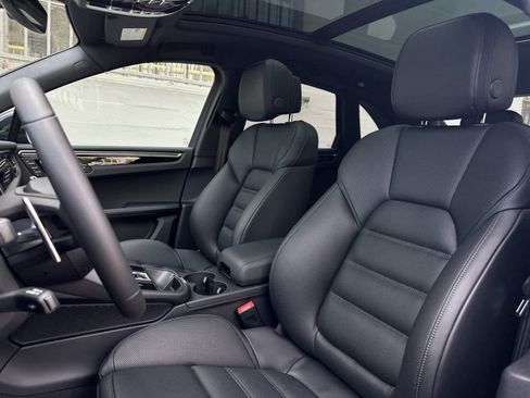 New 2026 Porsche Macan S AWD/4WD image 5