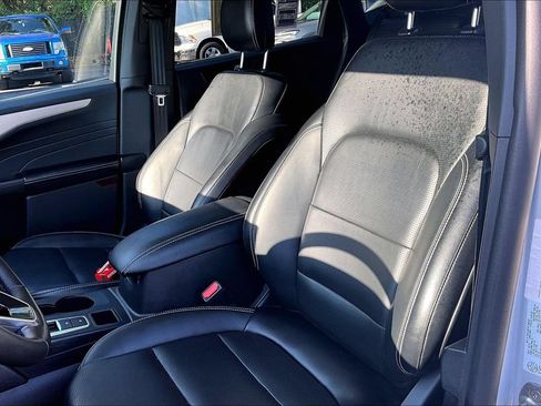 Used 2025 Ford Escape Platinum AWD/4WD image 21