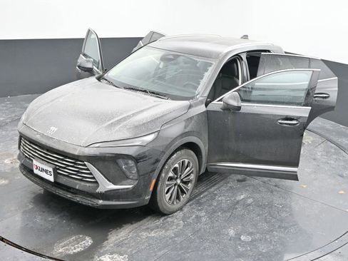 Used 2024 Buick Envision Preferred image 59