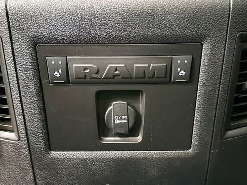 Used 2015 RAM 1500 Laramie w/ Convenience Group image 26