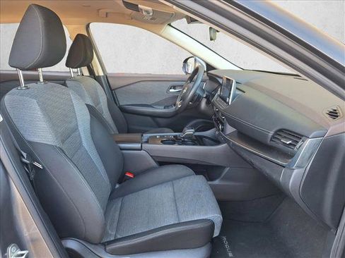 Used 2023 Nissan Rogue SV FWD image 18