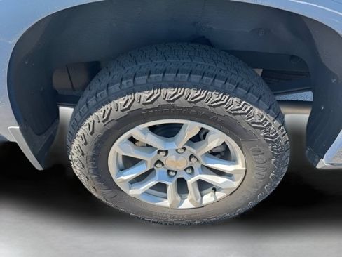 Used 2024 Chevrolet Silverado 1500 LT AWD/4WD image 2