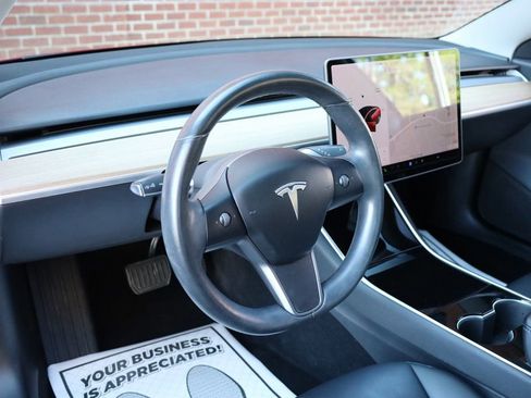 Used 2018 Tesla Model 3 Long Range image 13