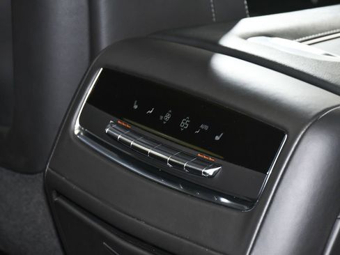 Used 2023 Cadillac Escalade ESV Sport Platinum AWD/4WD image 50