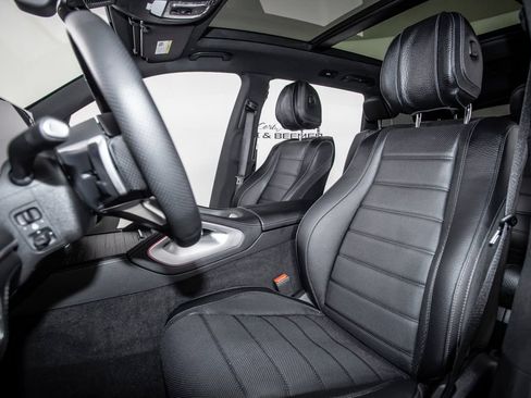 Used 2025 Mercedes-Benz GLS 580 4MATIC image 14
