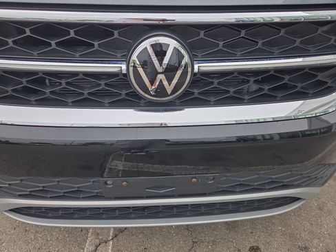 Certified 2023 Volkswagen Taos SEL AWD/4WD image 6