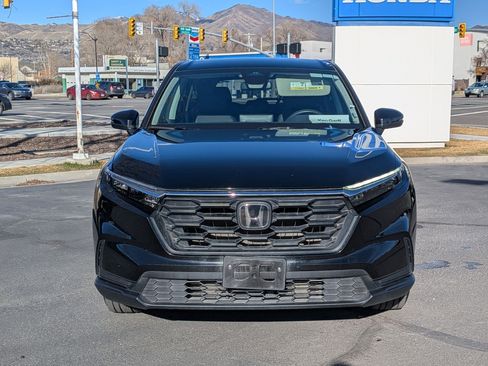 Used 2025 Honda CR-V LX image 12