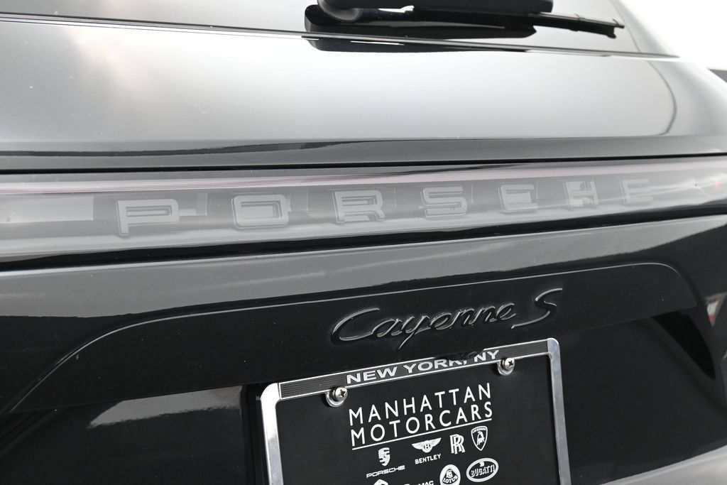 Certified 2023 Porsche Cayenne S Platinum AWD/4WD image 14