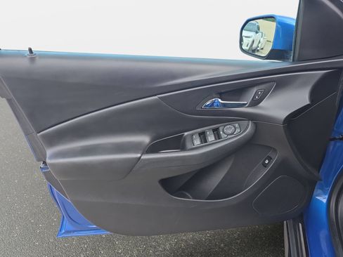 Used 2017 Chevrolet Volt LT w/ Comfort Package FWD image 25