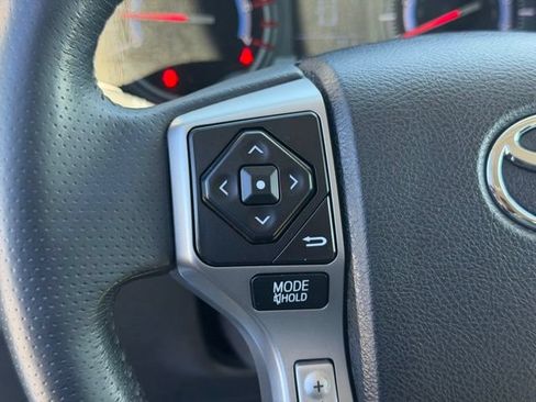 Used 2016 Toyota 4Runner SR5 AWD/4WD image 22
