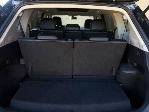 Used 2018 Volkswagen Tiguan SE image 25