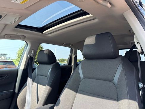 Certified 2025 Honda CR-V EX image 9