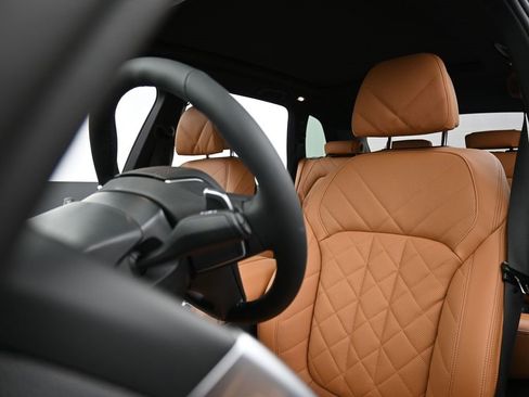 Used 2025 BMW X5 xDrive50e w/ Climate Comfort Package image 9