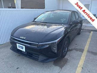 Used 2025 Kia K4 LXS video 1