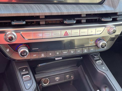 New 2025 Kia Telluride EX w/ EX Captain's Chair Package image 21