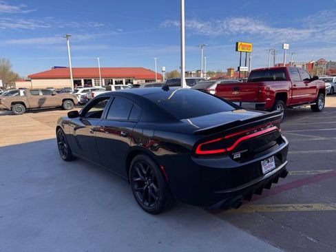 Used 2023 Dodge Charger SXT image 6