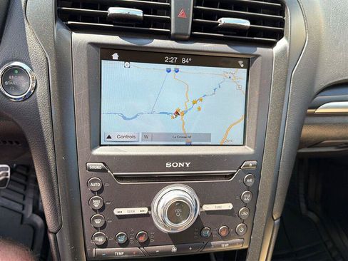 Used 2017 Ford Fusion Titanium AWD/4WD image 24