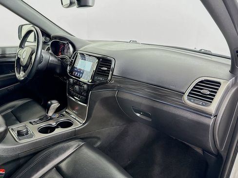 Used 2022 Jeep Grand Cherokee Limited w/ Technology Group AWD/4WD image 33