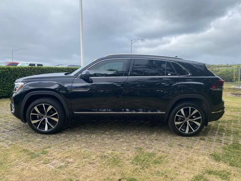 Used 2024 Volkswagen Atlas Cross Sport SEL Premium R-Line AWD/4WD image 4