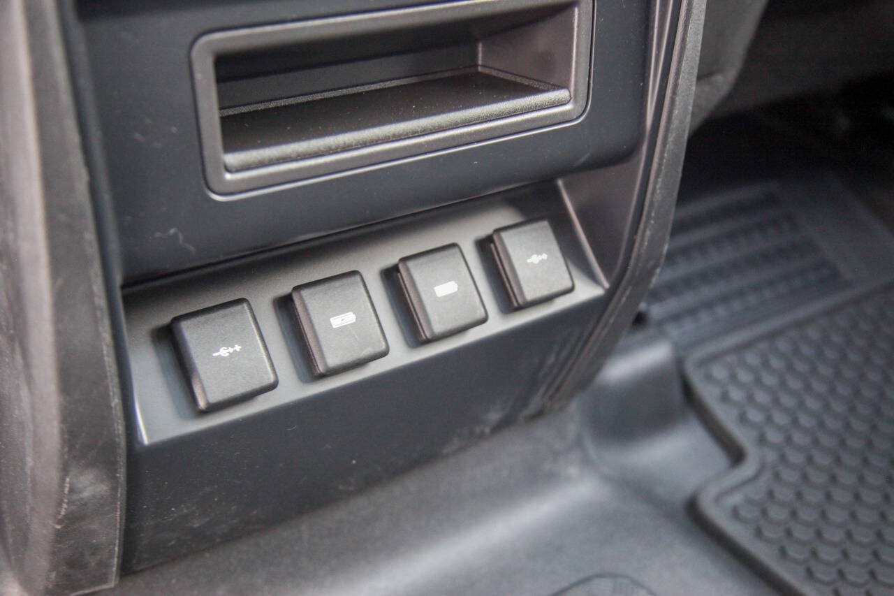 Used 2020 Land Rover Defender 110 SE AWD/4WD image 58