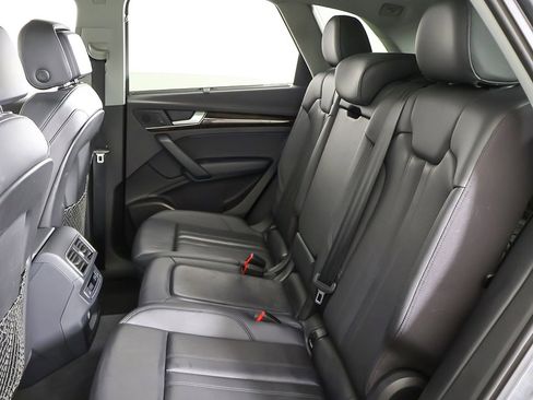 Used 2018 Audi Q5 2.0T Premium Plus w/ Premium Plus Package image 37