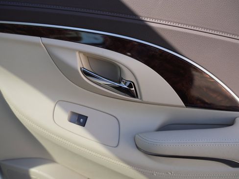 Used 2016 Buick LaCrosse Leather w/ Experience Buick Package image 23