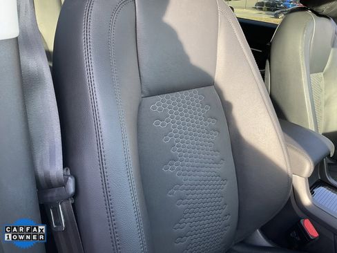 Used 2019 Land Rover Discovery Sport SE image 65