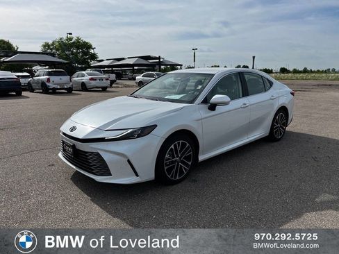 Used 2026 Toyota Camry XLE AWD/4WD image 1