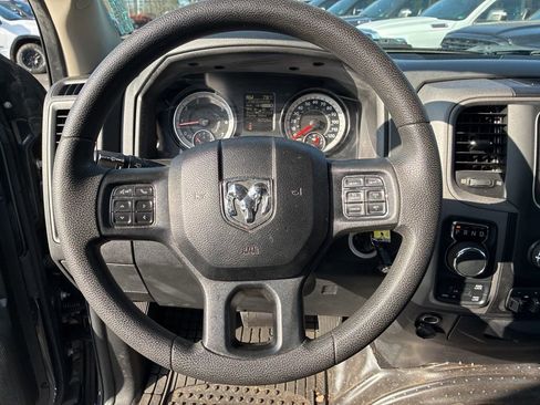 Used 2017 RAM 1500 Express image 21