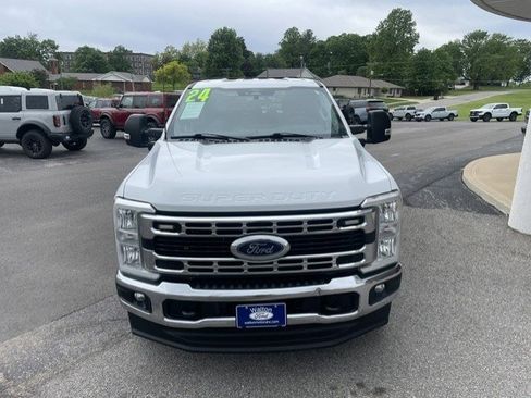 Used 2024 Ford F250 XLT AWD/4WD image 2
