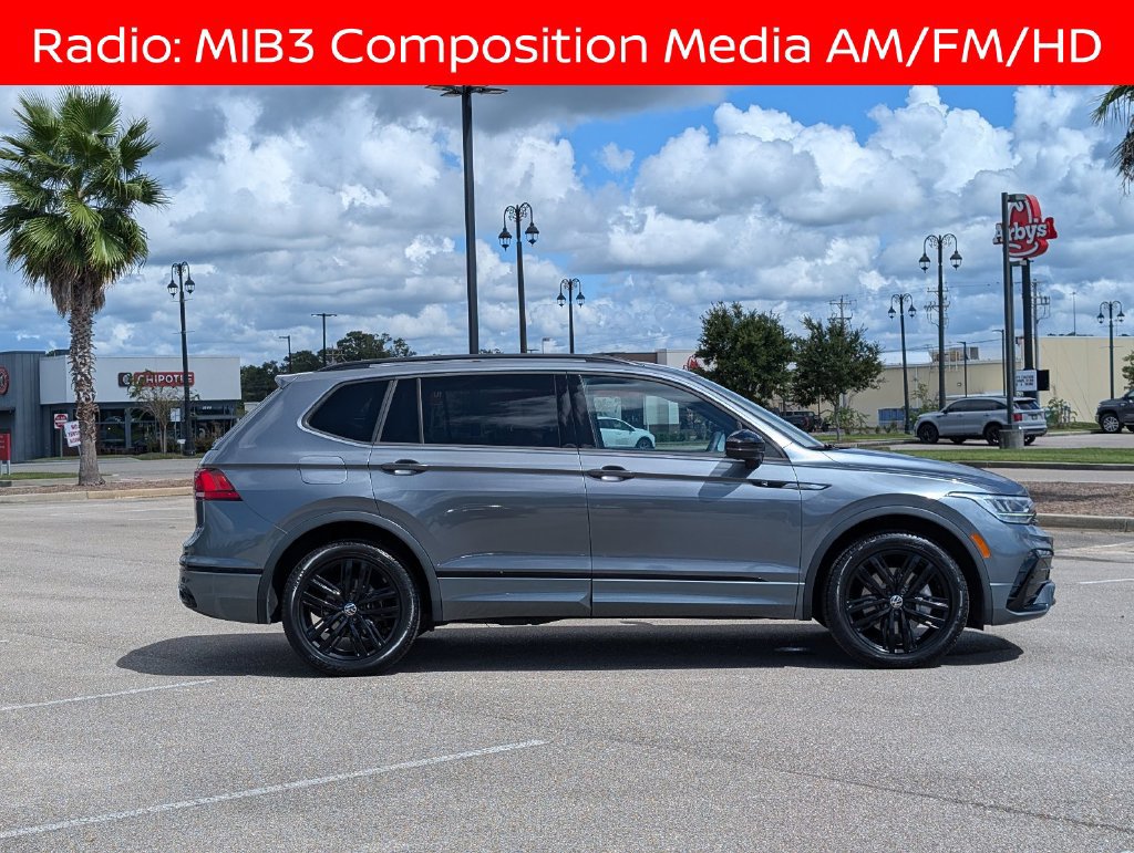 Used 2022 Volkswagen Tiguan SE R-Line FWD image 8