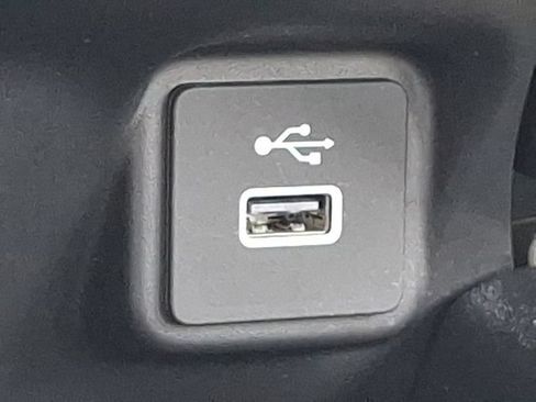 Certified 2024 Honda HR-V LX image 18