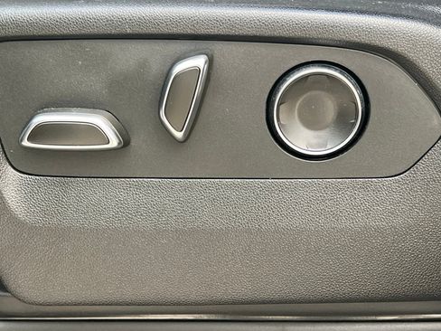 Used 2021 GMC Yukon Denali image 31