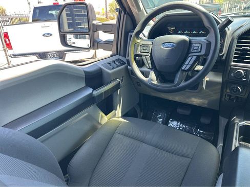 Used 2018 Ford F150 XL w/ Equipment Group 101A Mid AWD/4WD image 19