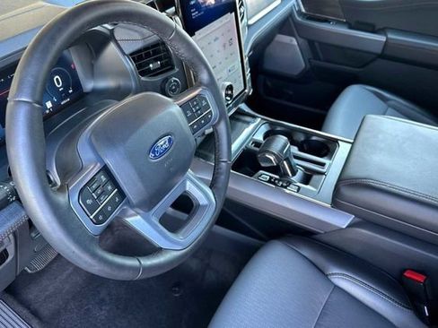 Used 2025 Ford F150 Lightning Lariat image 4