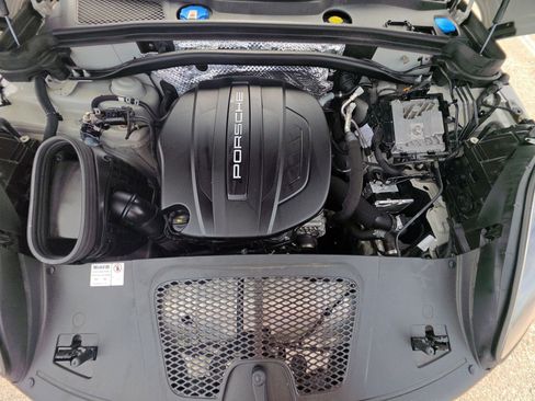 Used 2020 Porsche Macan AWD/4WD image 10