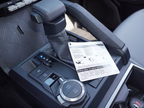 Certified 2026 Toyota Tacoma SR5 AWD/4WD image 18