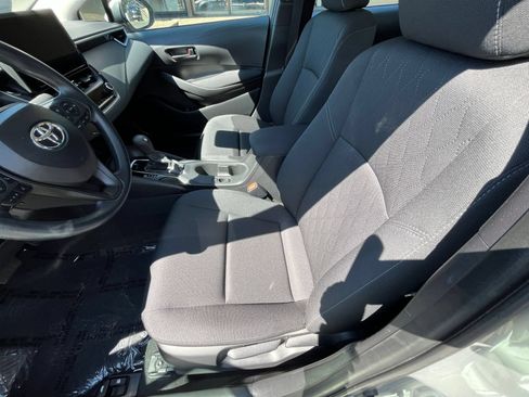 Used 2025 Toyota Corolla LE FWD image 26