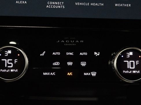 Used 2023 Jaguar F-PACE SVR image 24