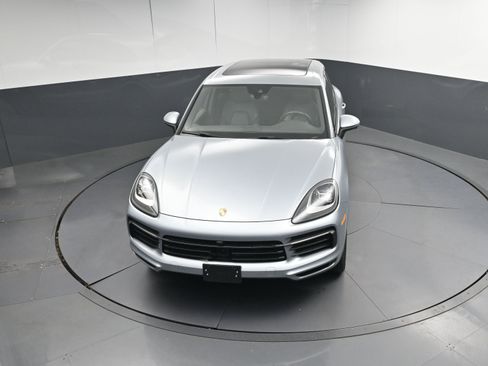 Certified 2020 Porsche Cayenne image 32