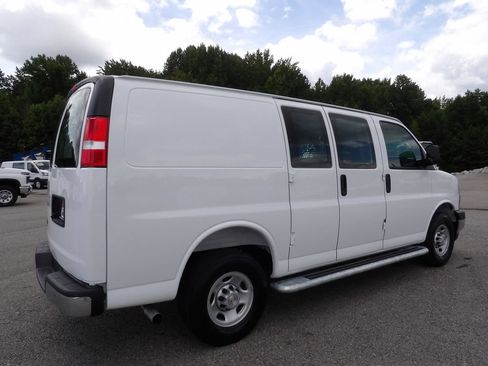 Used 2025 Chevrolet Express 2500 w/ Driver Convenience Package RWD image 8