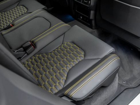 Used 2022 Lamborghini Urus image 51