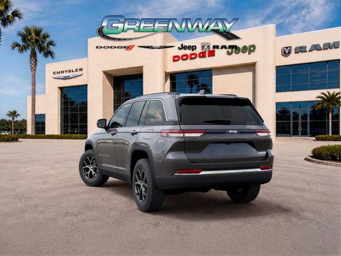 New 2025 Jeep Grand Cherokee Limited RWD image 3