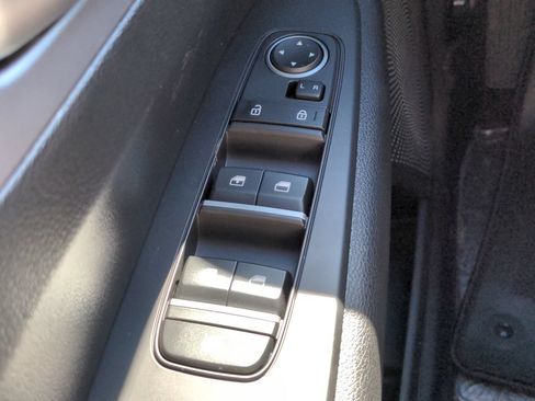Certified 2024 Kia Forte LXS FWD image 18
