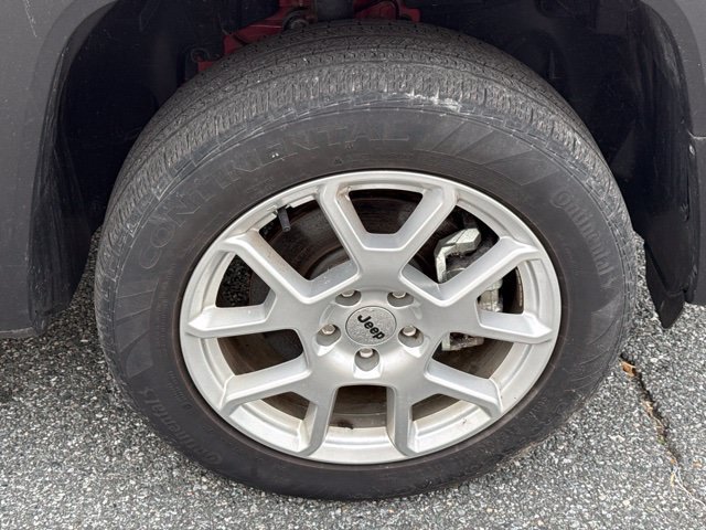 Used 2022 Jeep Renegade Latitude AWD/4WD image 19