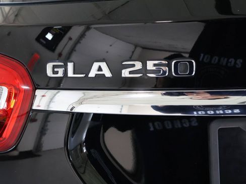 Used 2018 Mercedes-Benz GLA 250 image 37
