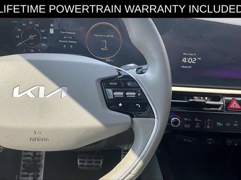 Used 2023 Kia Niro Wave FWD image 17