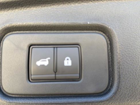 New 2026 Nissan Pathfinder Platinum image 19