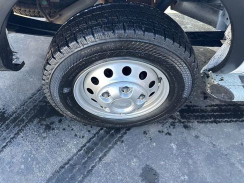 Used 2023 Ford Transit 250 Low Roof AWD w/ Exterior Upgrade Package image 18