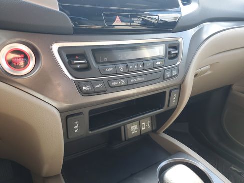 Used 2018 Honda Ridgeline RTL-T image 29